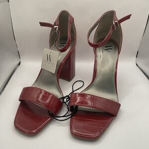 NWT Worthington Women’s Becklyn Red Block Heeled Sandals Size 11 M Faux Leather